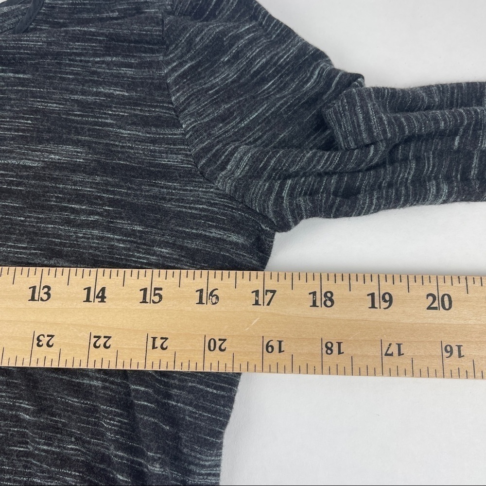 Vince Blouse Womens Small Gray Black Long Sleeve - Picture 6 of 7